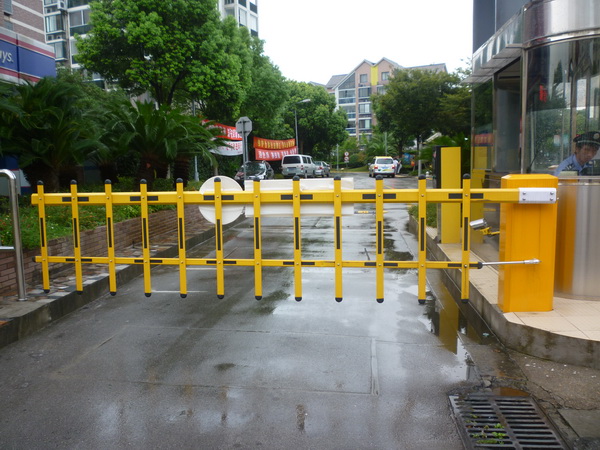 小區(qū)停車場收費(fèi)管理系統(tǒng)藍(lán)牙不停車停車場系統(tǒng)鳳凰城